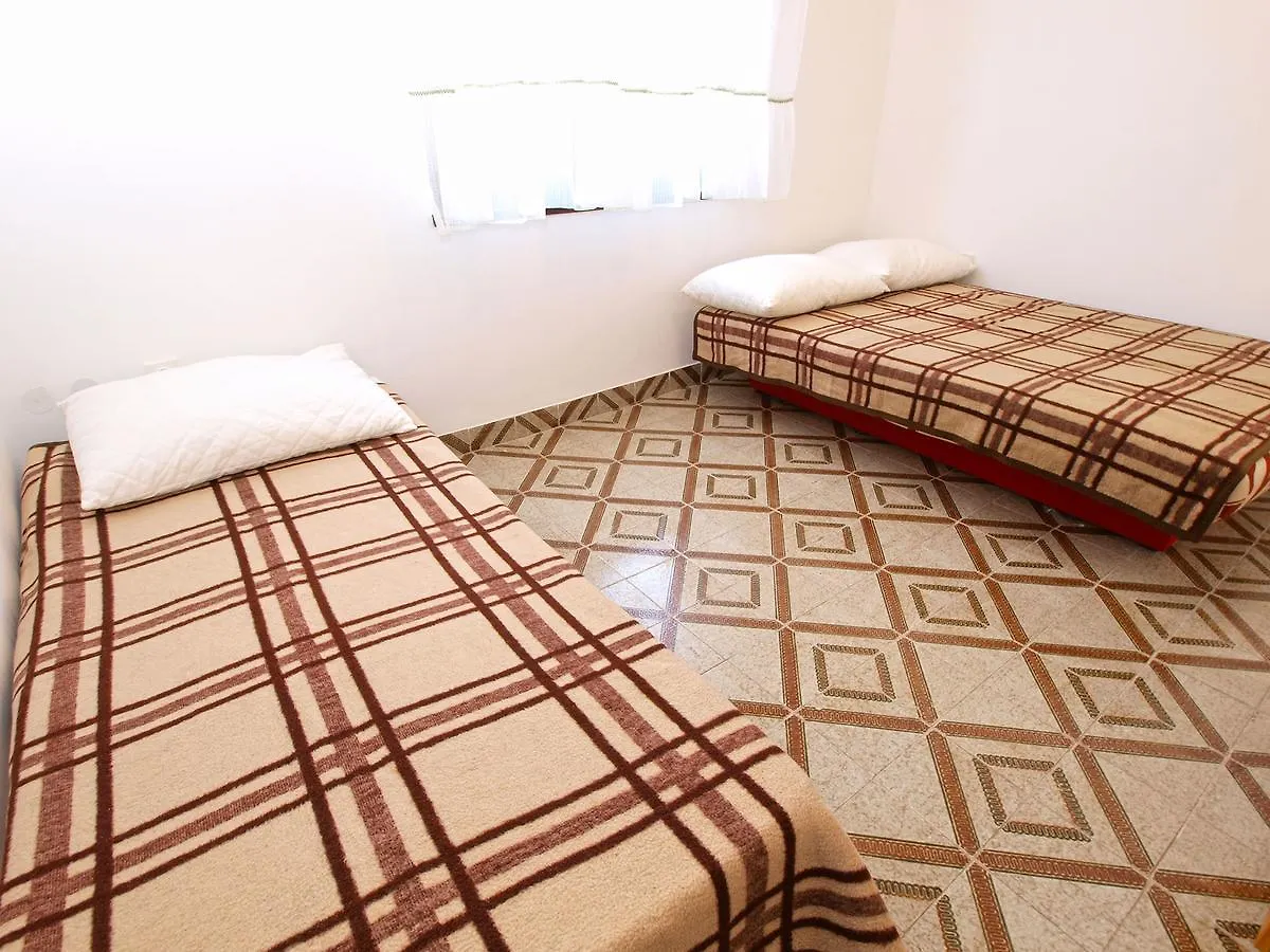 Apartments Ivan 1031 Fazana Croatia